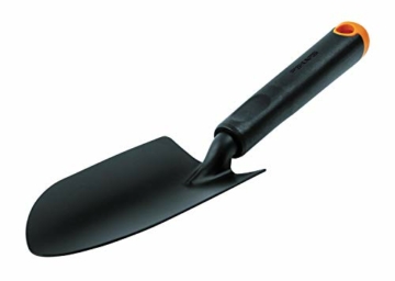 fiskars-blumenkelle-fuer-harte-boeden-laenge-30-cm-langlebiger-stahlkopf-kunststoff-griff-schwarz-orange-ergo-1027017-1