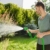 flexibler-gartenschlauch-30-m-wasserschlauch-flexibel-knick-mit-7-funktions-handbrause-fuer-rasenbewaesserung-haustierreinigung-autowaesche-adapter-1-2-zoll-3-4-zoll-30-8